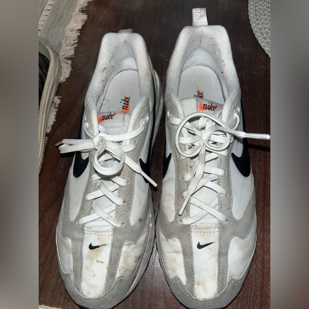 Men’s Nike Kylie basketball shoes